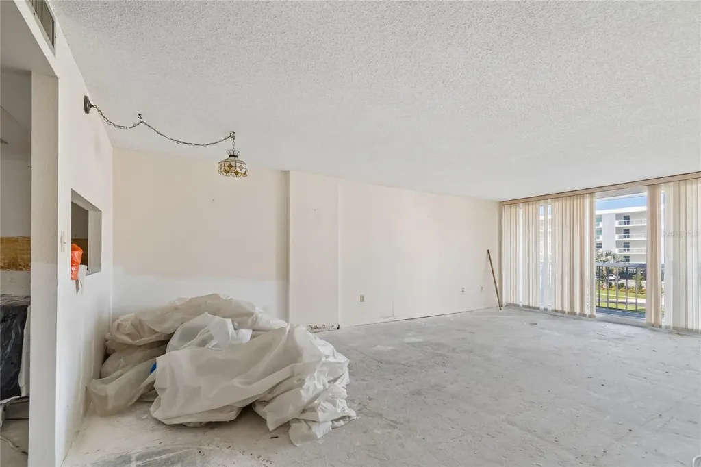 400 Island Way Clearwater Beach FL 33767