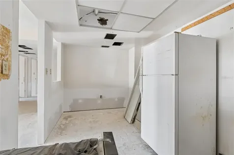 400 Island Way Clearwater Beach FL 33767