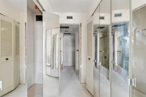 400 Island Way Clearwater Beach FL 33767