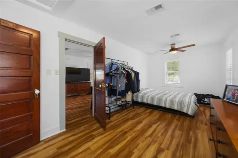 2415 11th Street N St Petersburg FL 33704
