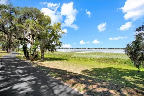 658 Avenue B NW Winter Haven FL 33881