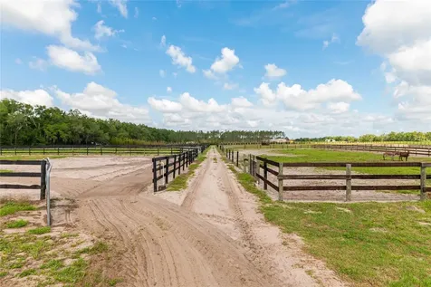 2009 SW 20th Street Bell FL 32619