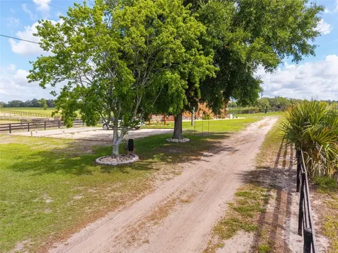 2009 SW 20th Street Bell FL 32619