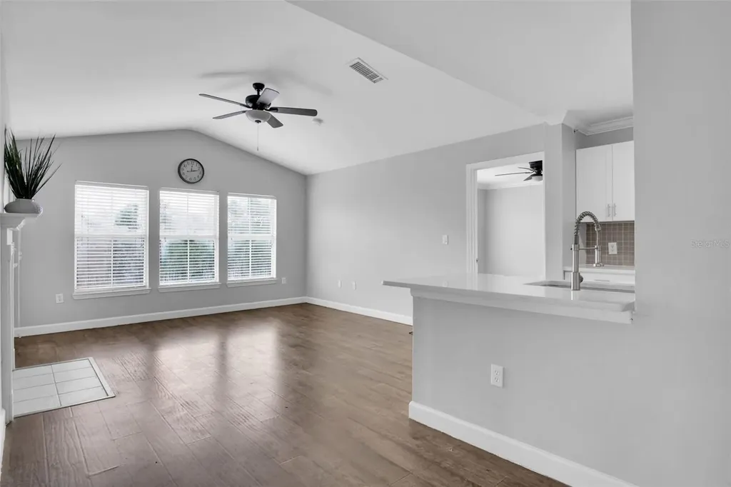 18245 Bridle Club Drive Tampa FL 33647