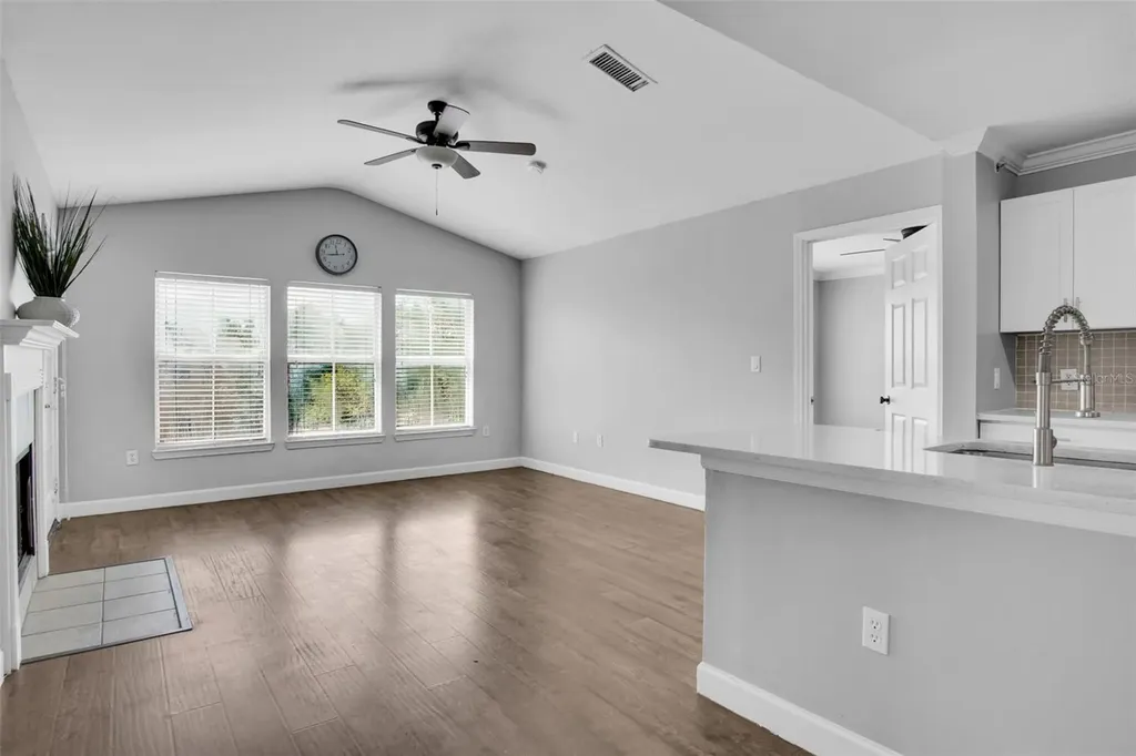 18245 Bridle Club Drive Tampa FL 33647