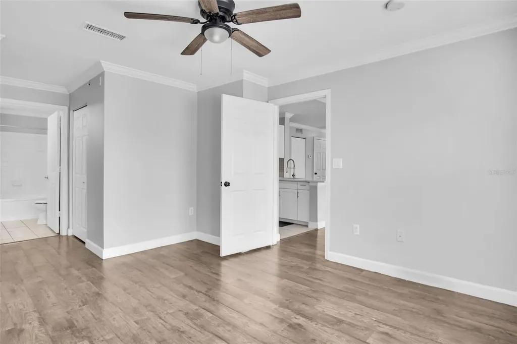 18245 Bridle Club Drive Tampa FL 33647