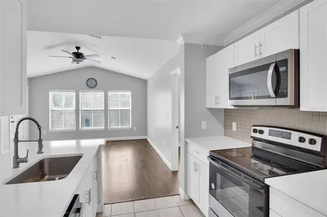 18245 Bridle Club Drive Tampa FL 33647
