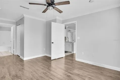 18245 Bridle Club Drive Tampa FL 33647