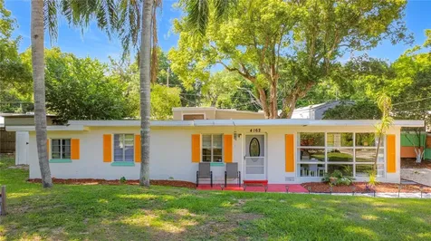 4162 Close Court Mount Dora FL 32757