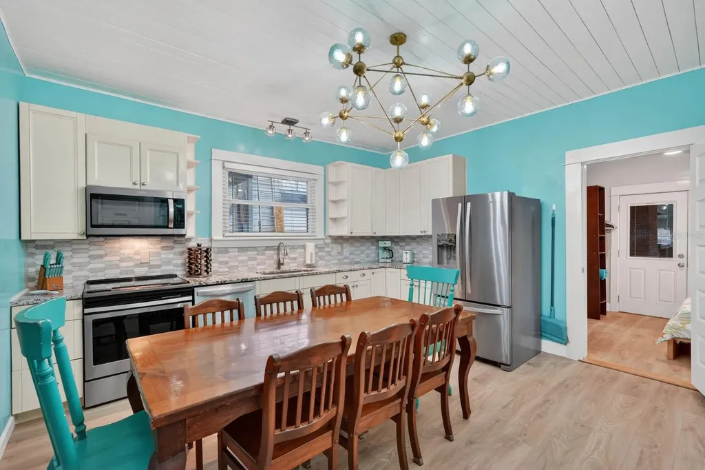 204 Palmetto Street New Smyrna Beach FL 32168