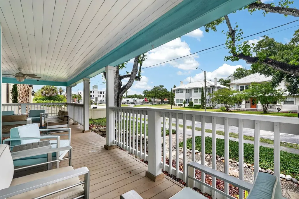 204 Palmetto Street New Smyrna Beach FL 32168