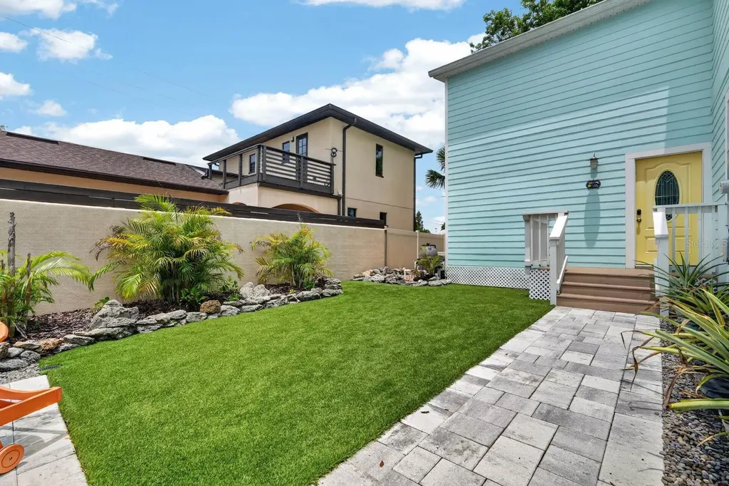204 Palmetto Street New Smyrna Beach FL 32168