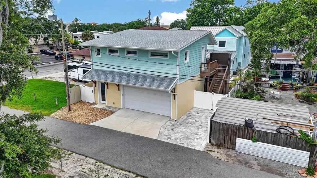 204 Palmetto Street New Smyrna Beach FL 32168
