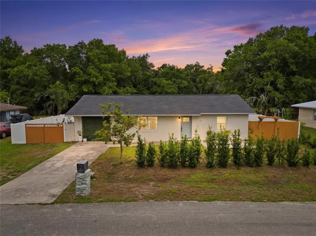 4821 Myrick Avenue Bowling Green FL 33834
