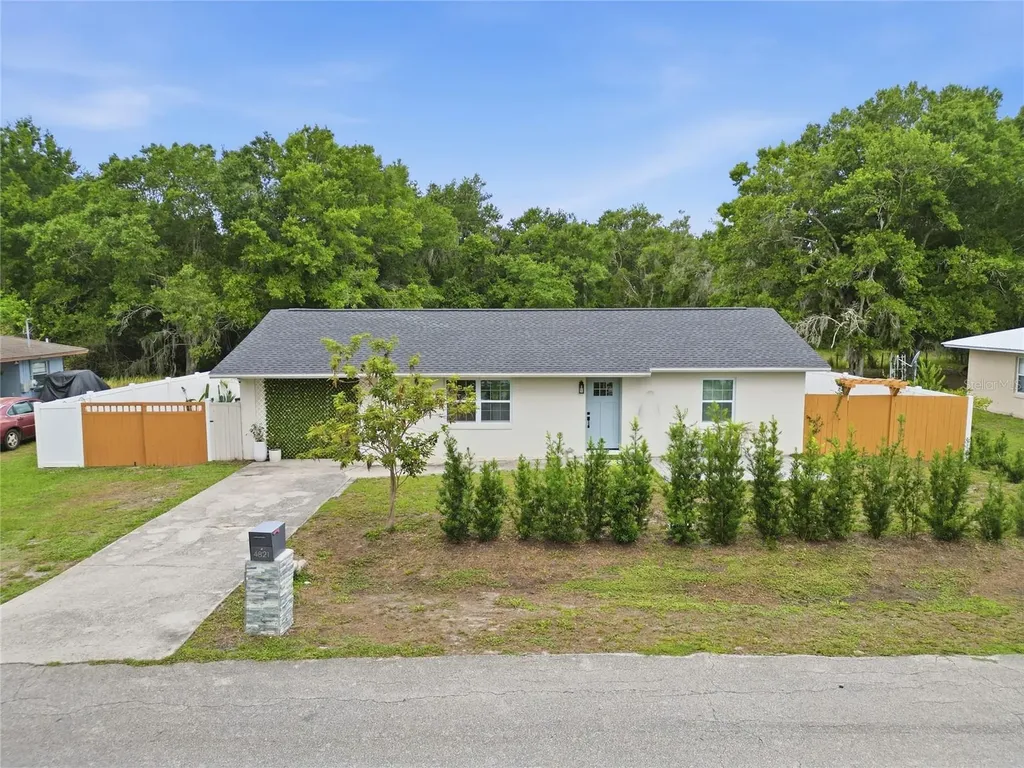 4821 Myrick Avenue Bowling Green FL 33834