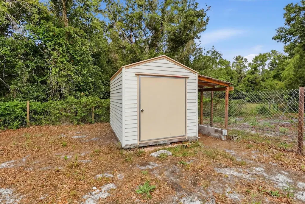 4821 Myrick Avenue Bowling Green FL 33834
