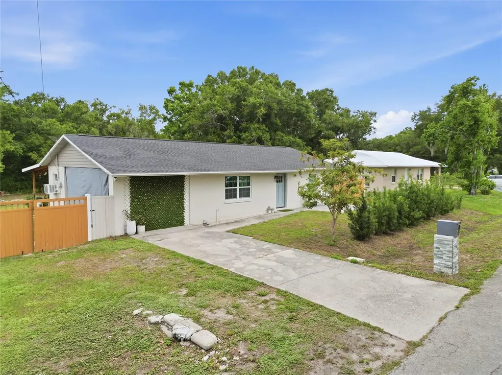 4821 Myrick Avenue Bowling Green FL 33834