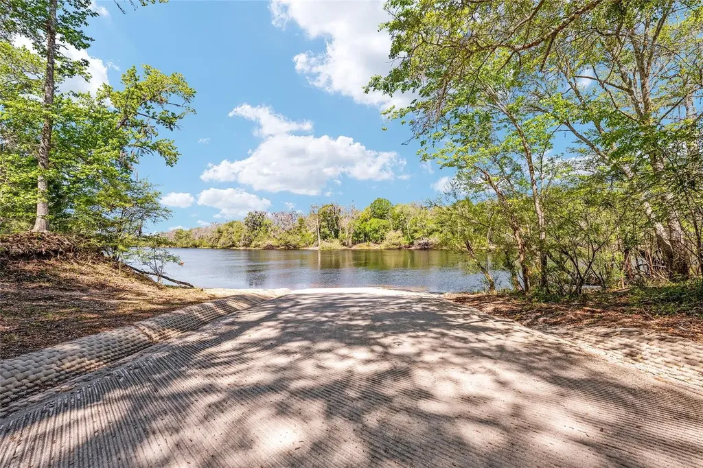 7870 SW 25th Place Bell FL 32619