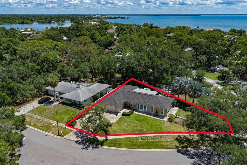 3330 San Domingo Street Clearwater FL 33759