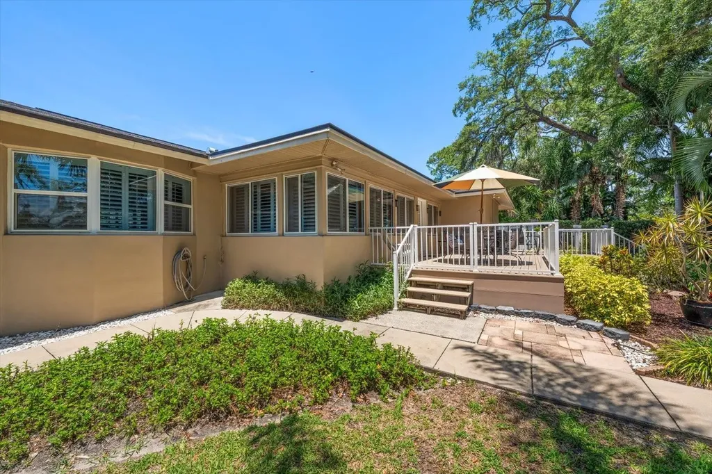 3330 San Domingo Street Clearwater FL 33759