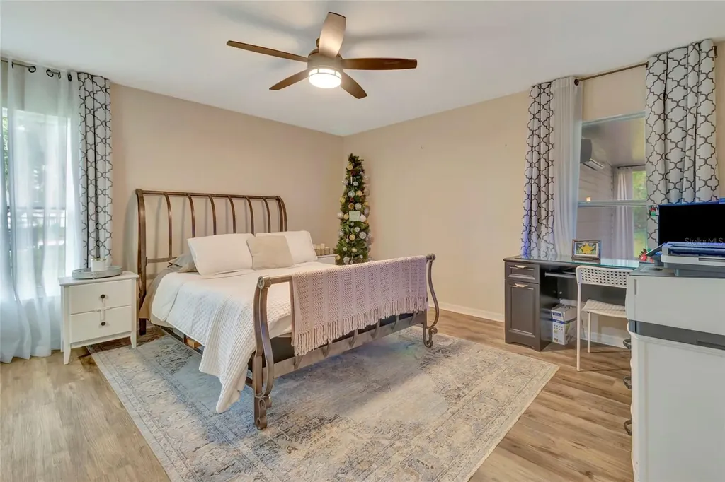 12500 Draw Drive Grand Island FL 32735