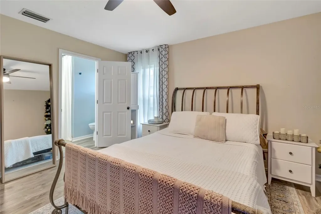12500 Draw Drive Grand Island FL 32735