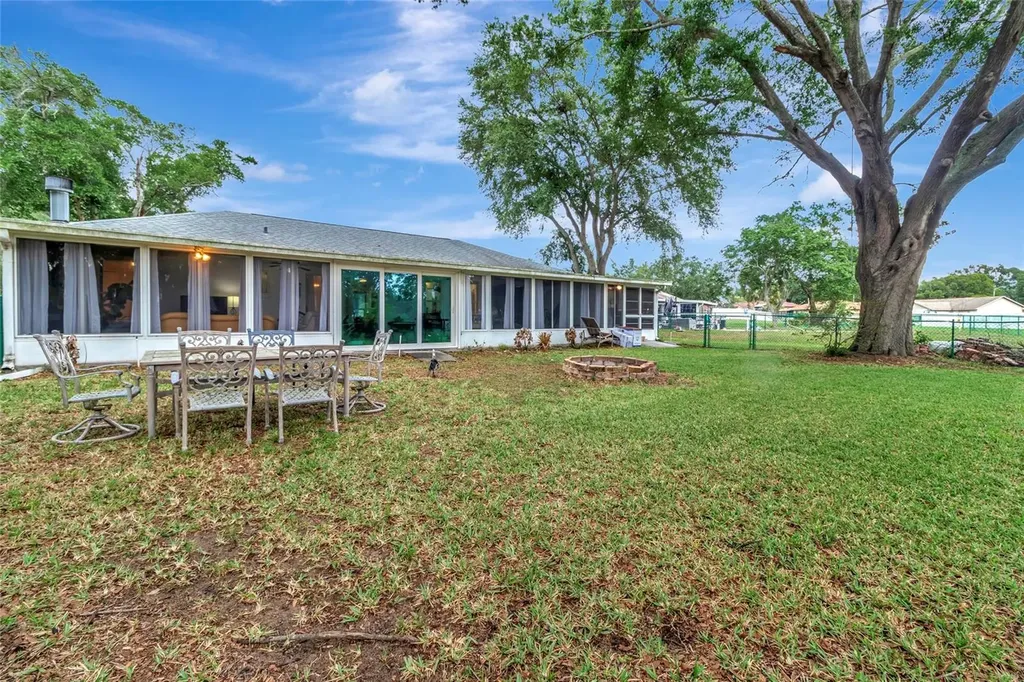 12500 Draw Drive Grand Island FL 32735