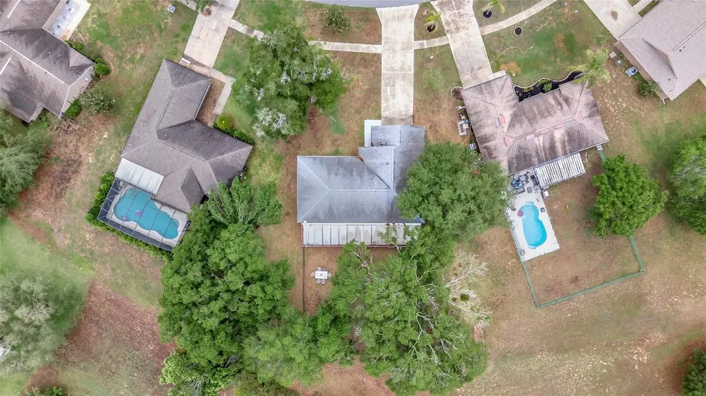 12500 Draw Drive Grand Island FL 32735
