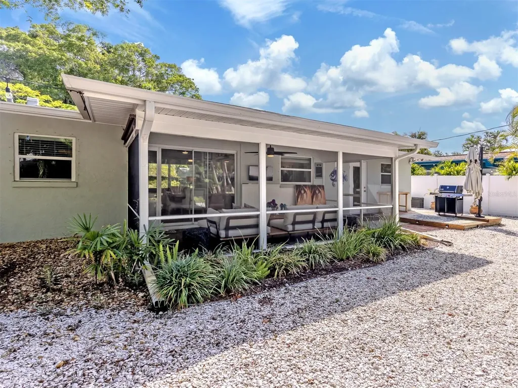 632 Park Drive Bradenton FL 34209