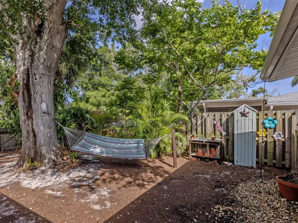 632 Park Drive Bradenton FL 34209