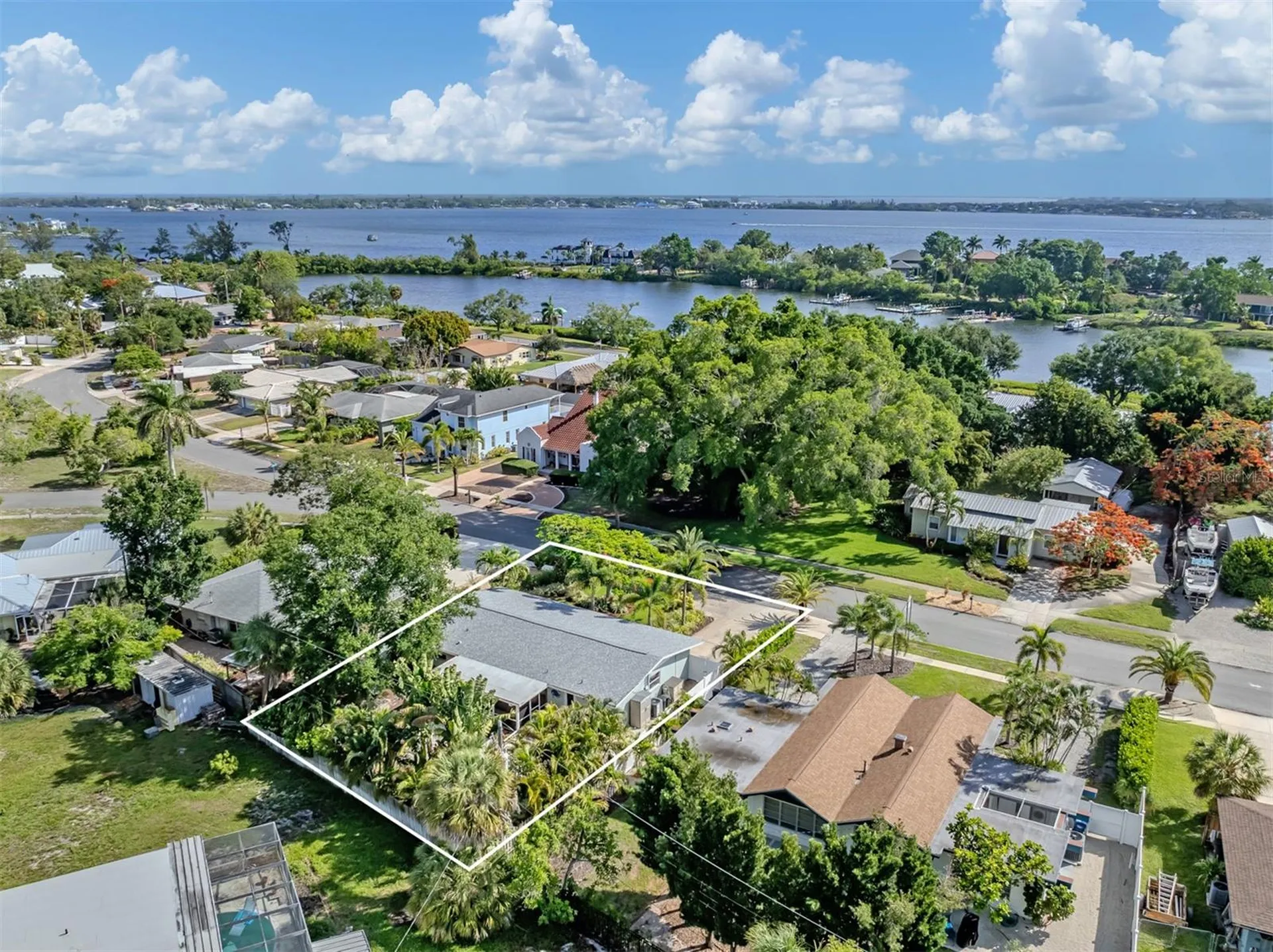 632 Park Drive Bradenton FL 34209