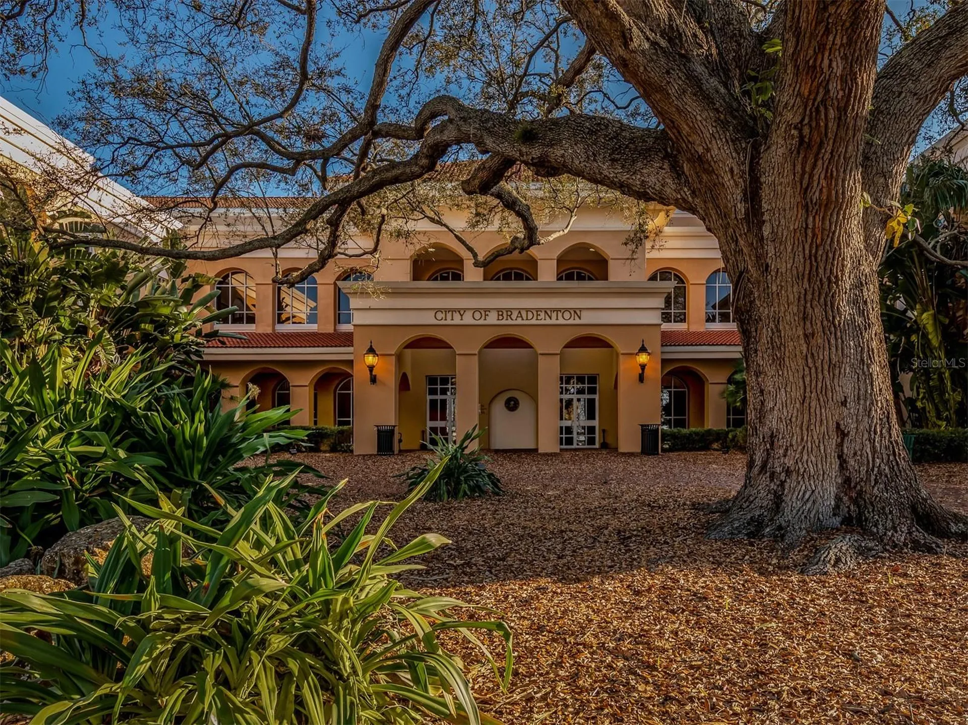 632 Park Drive Bradenton FL 34209