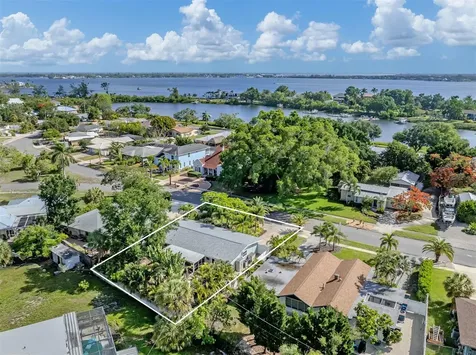 632 Park Drive Bradenton FL 34209