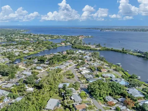 632 Park Drive Bradenton FL 34209