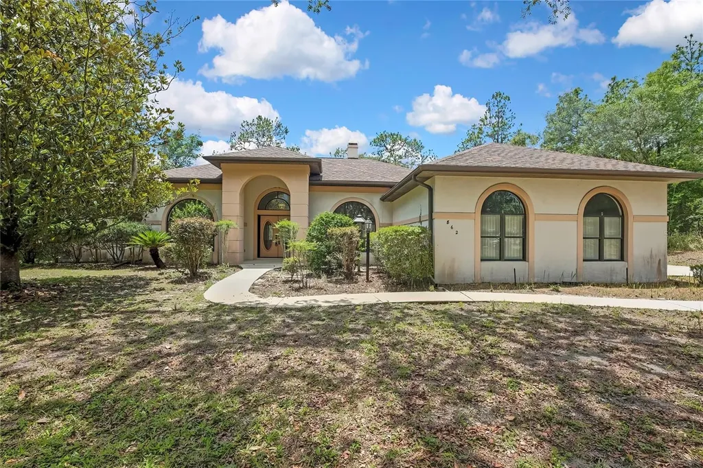 862 W National Street Hernando FL 34442