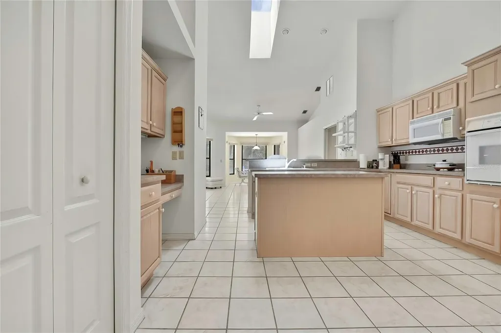 862 W National Street Hernando FL 34442