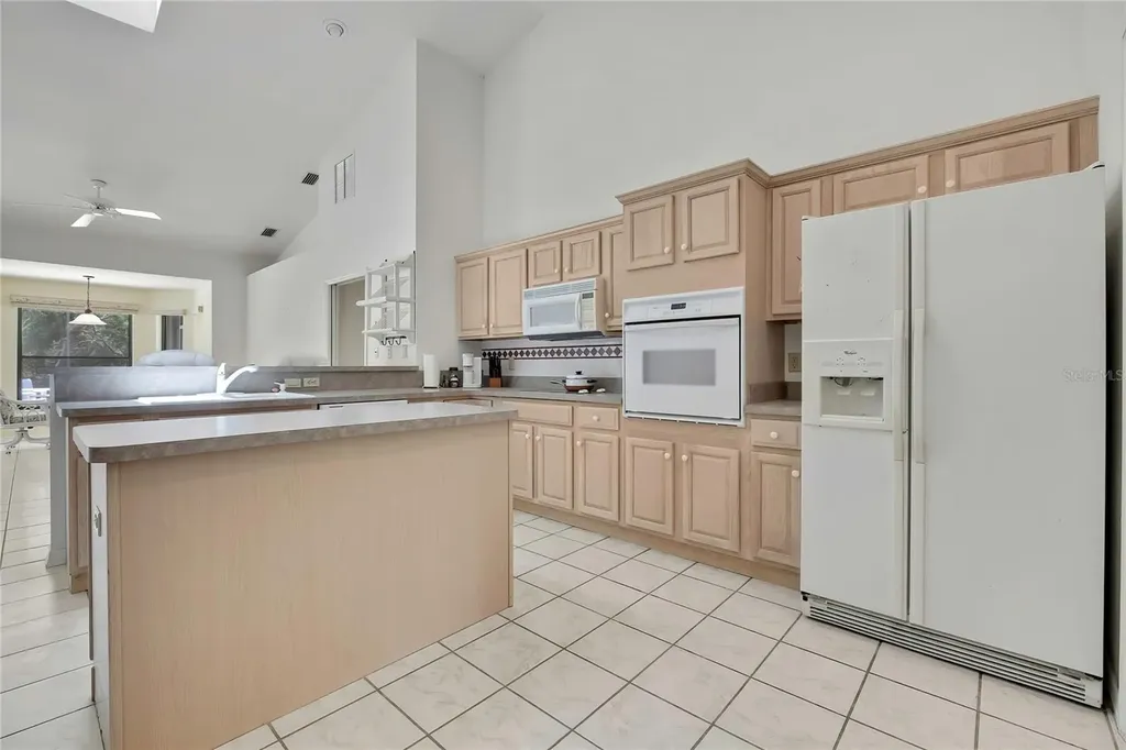 862 W National Street Hernando FL 34442
