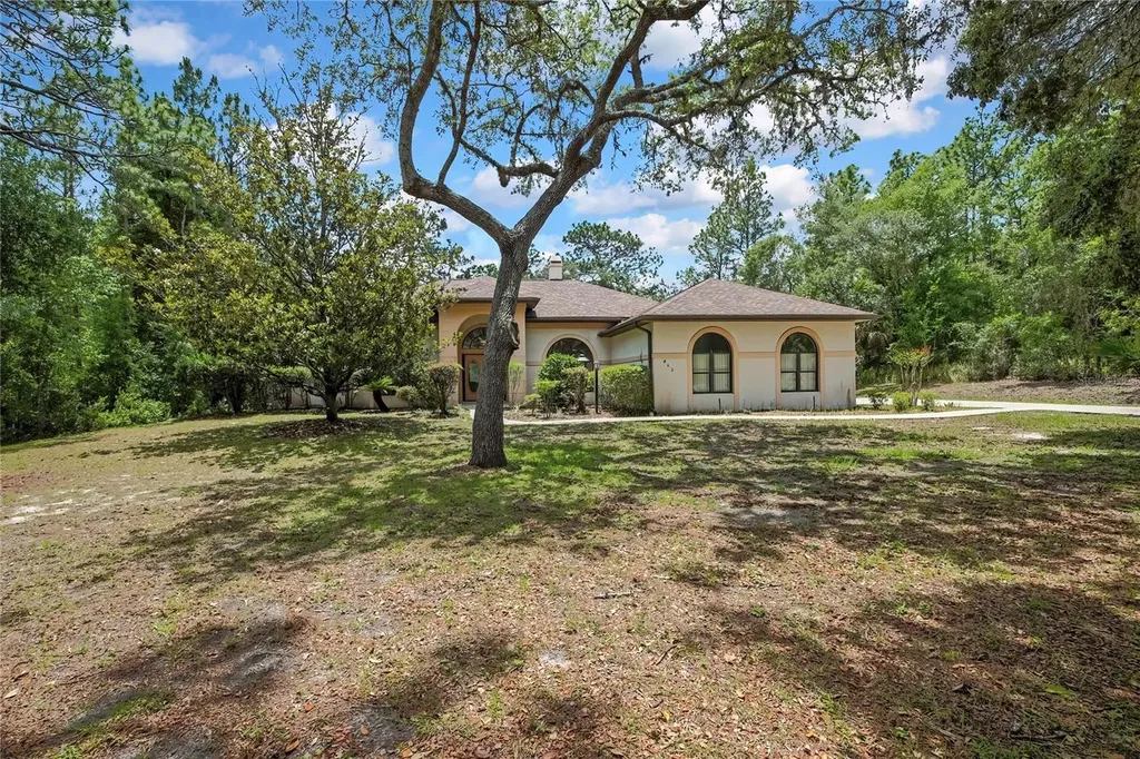 862 W National Street Hernando FL 34442