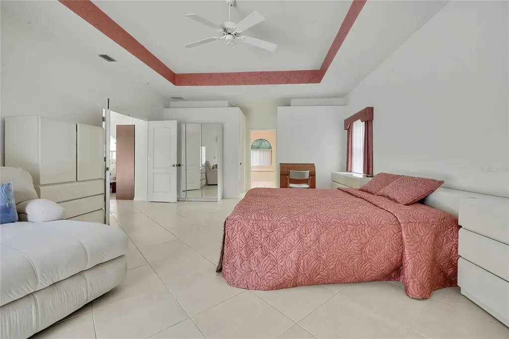862 W National Street Hernando FL 34442