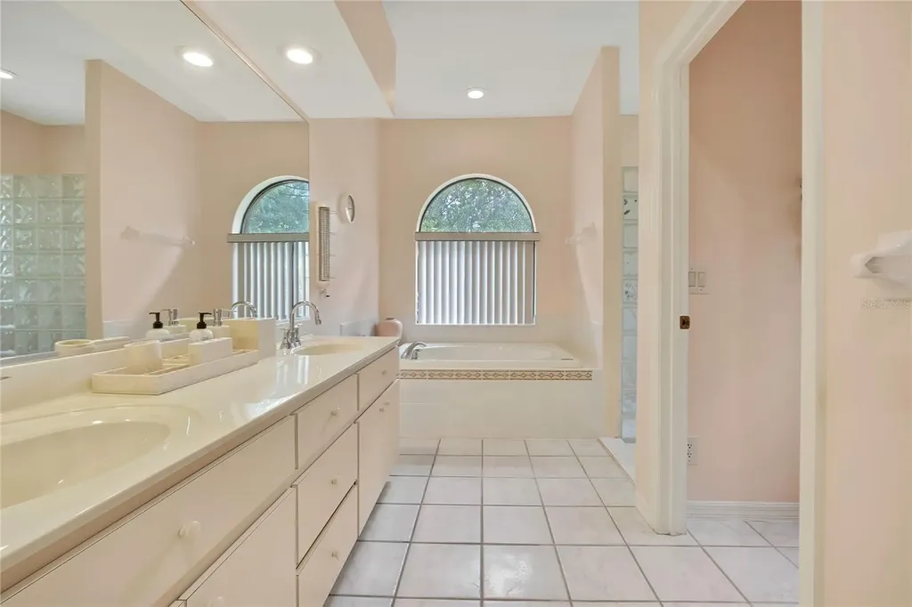 862 W National Street Hernando FL 34442