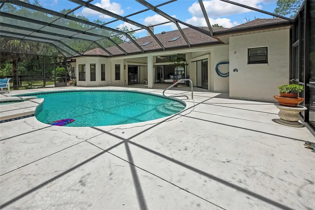 862 W National Street Hernando FL 34442