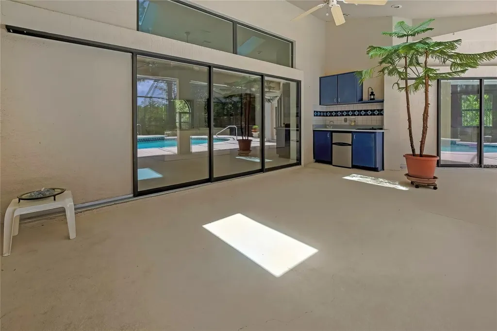 862 W National Street Hernando FL 34442
