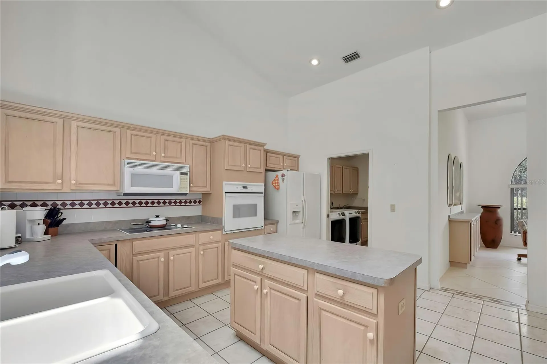 862 W National Street Hernando FL 34442