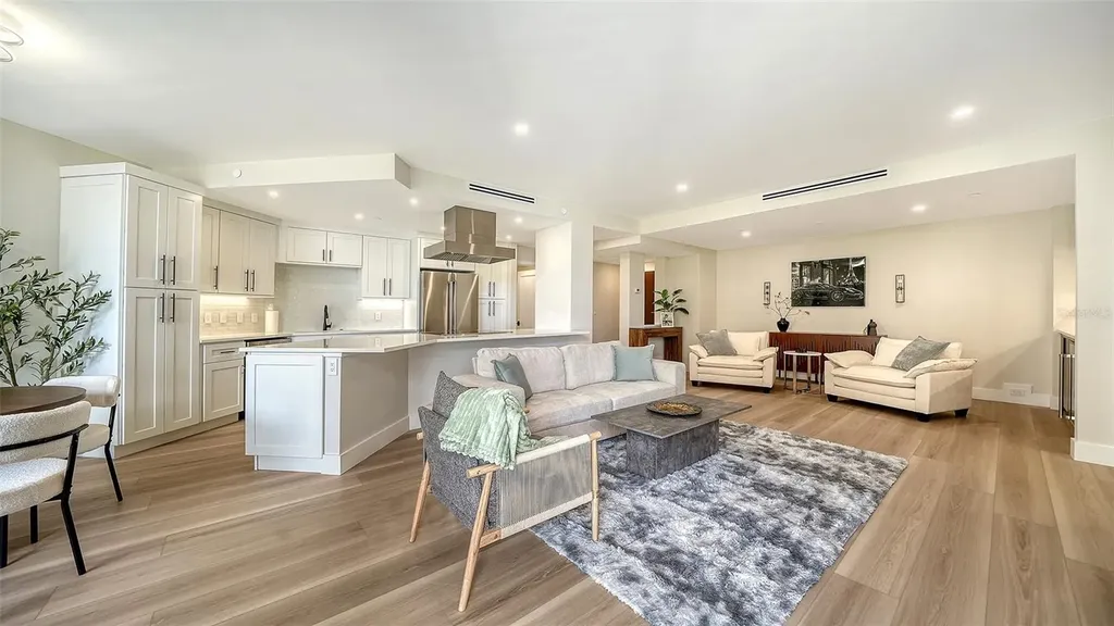 1211 Gulf Of Mexico Drive Longboat Key FL 34228