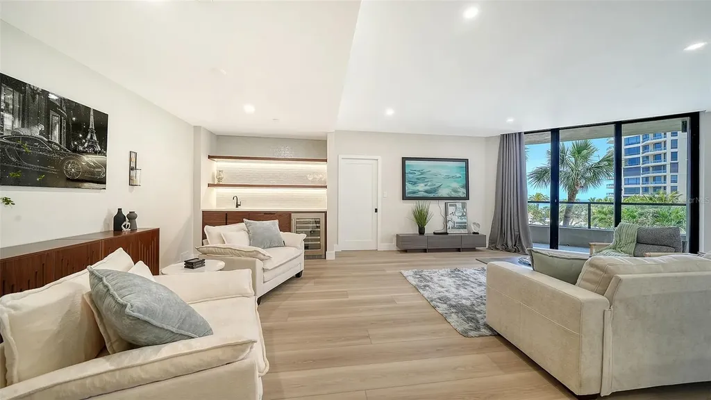 1211 Gulf Of Mexico Drive Longboat Key FL 34228