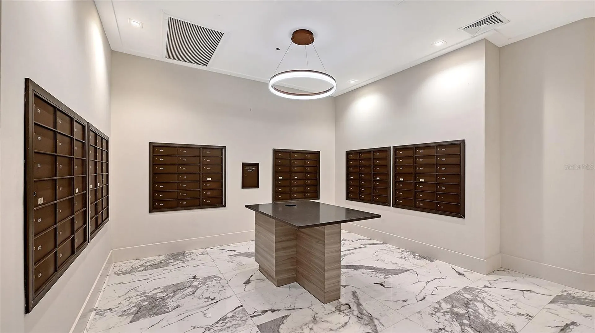 1211 Gulf Of Mexico Drive Longboat Key FL 34228