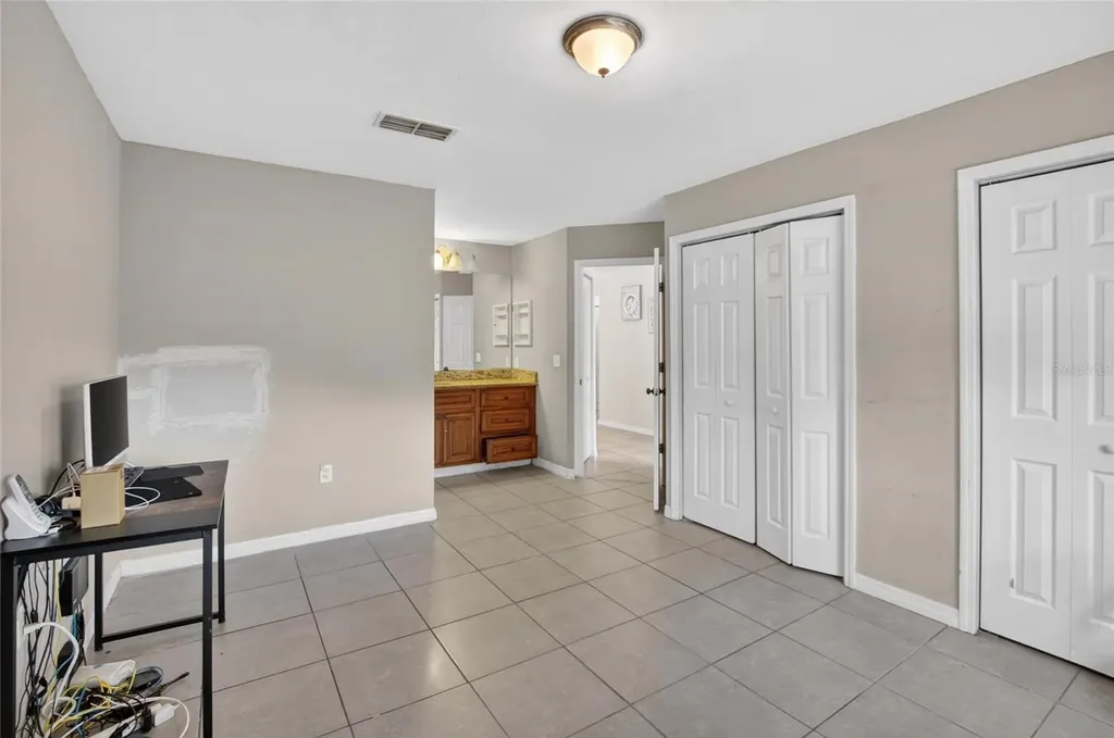 7606 Leon Avenue Tampa FL 33637
