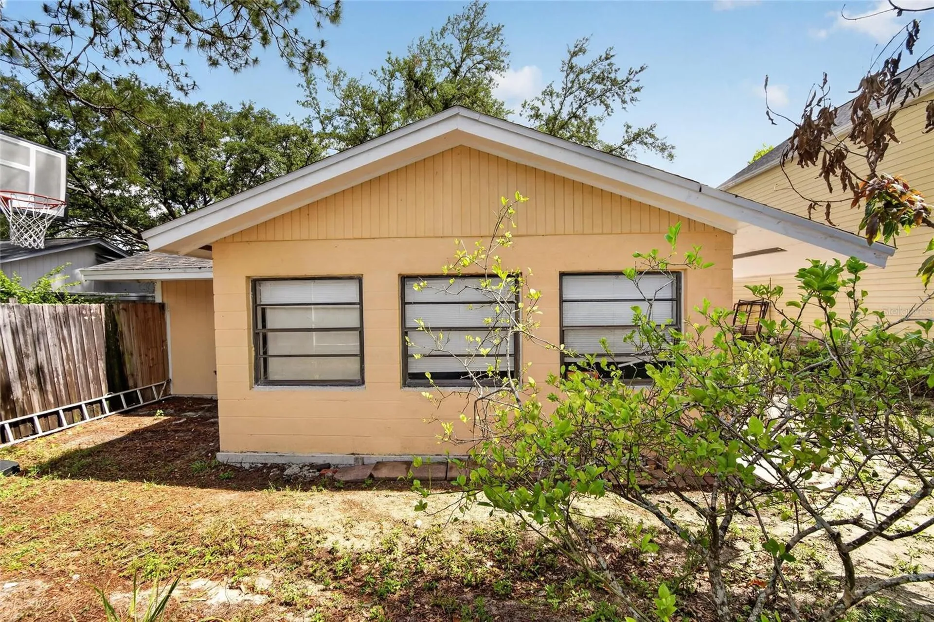 7606 Leon Avenue Tampa FL 33637