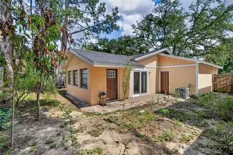 7606 Leon Avenue Tampa FL 33637