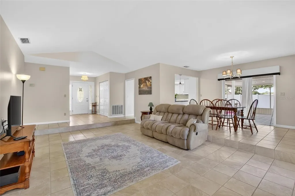 328 Vail Drive Winter Haven FL 33884